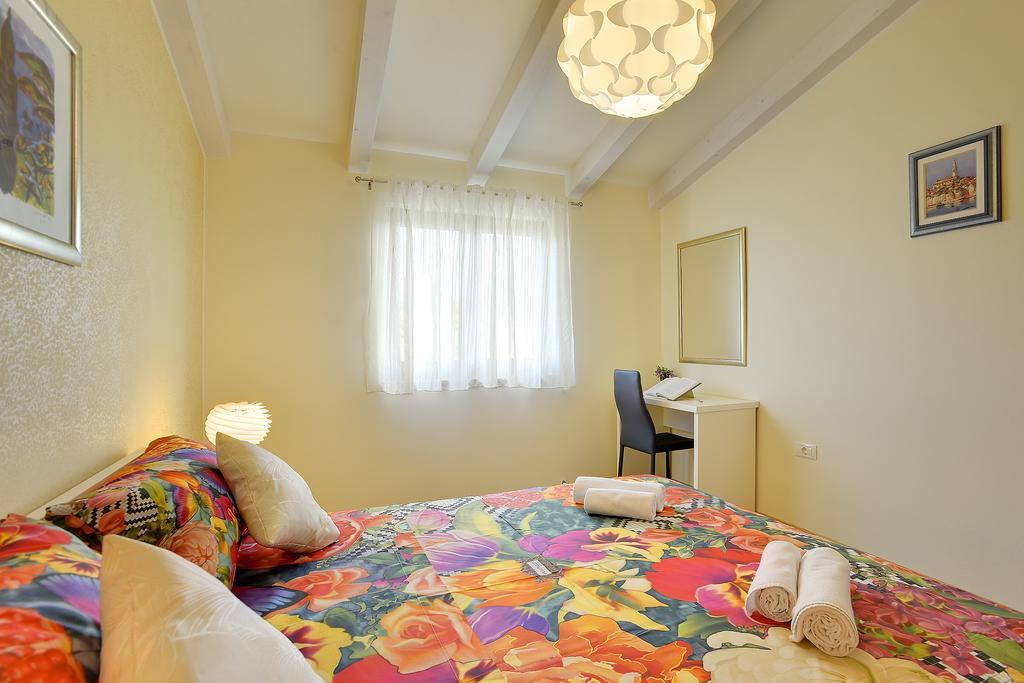 Apartment Rita 1 Ровінь Екстер'єр фото